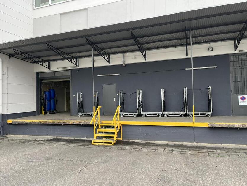 *** ca. 240 qm Lagerfläche mit Büro & WC *** sehr verkehrsgünstig ***