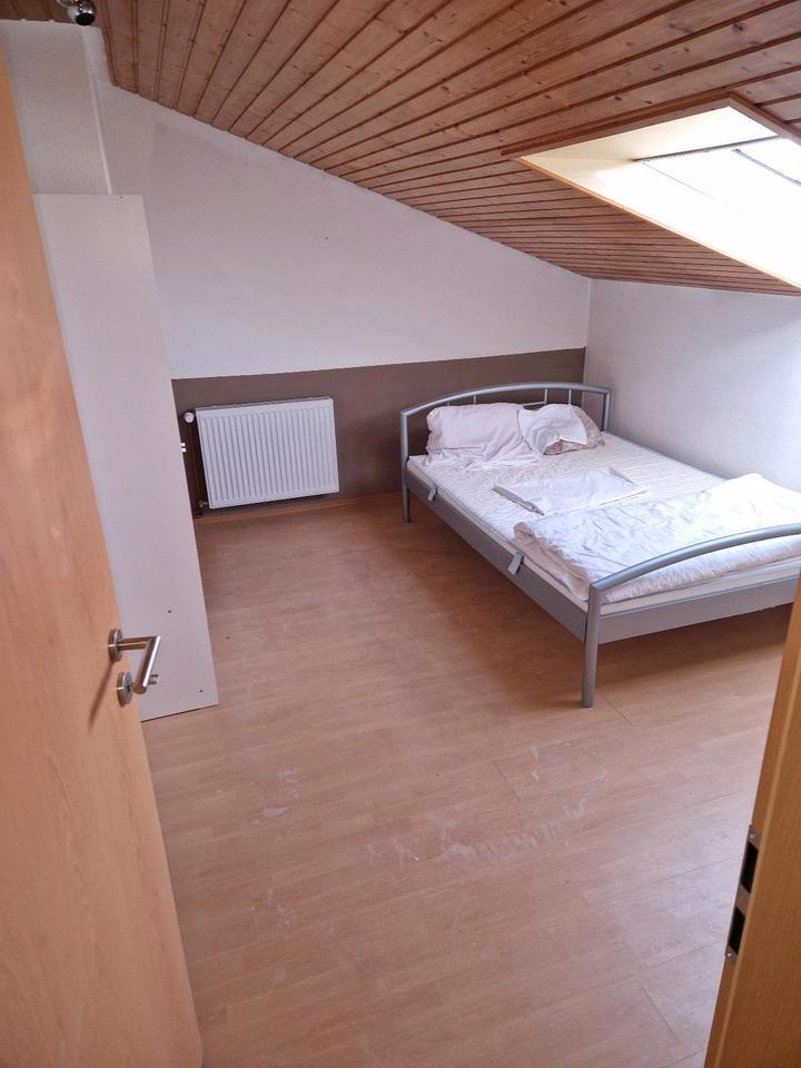 Möblierte WG Zimmer Monteurzimmer in Böblingen 3 zimmer