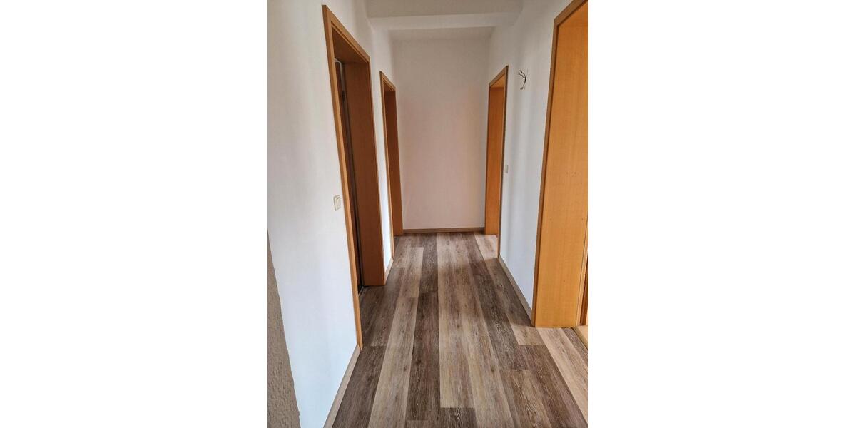 Erdgeschoßwohnung Hargesheim - 5 Zimmer, 136 m&sup2;, 1.260&euro; | Angebot:26221498