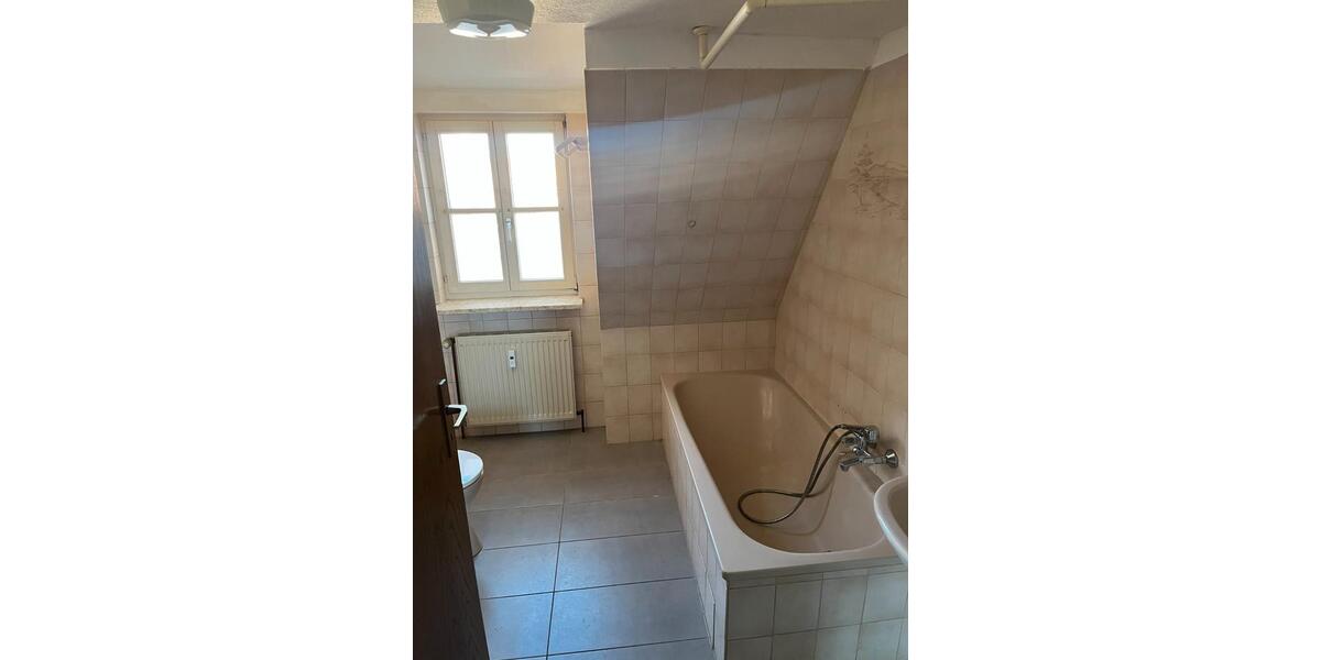 Dachgeschoßwohnung Rotenburg an der Fulda - 2 Zimmer, 47 m&sup2;, 286&euro; | Angebot:24381476