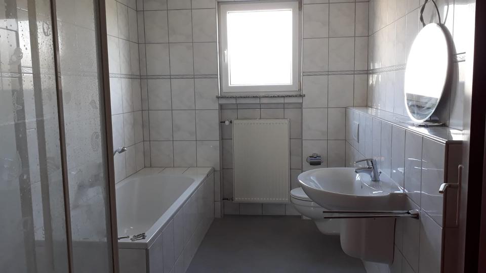 Dachgeschoßwohnung Schwalbach - 1 Zimmer, 110 m&sup2;, 750&euro; | Angebot:24689247