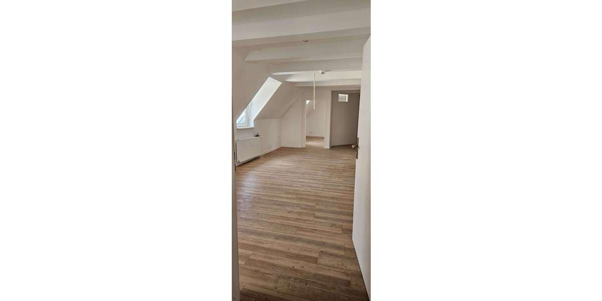 Wohnung zum Mieten in Strausberg 1.199 € 117.04 m² 4 zimmer
