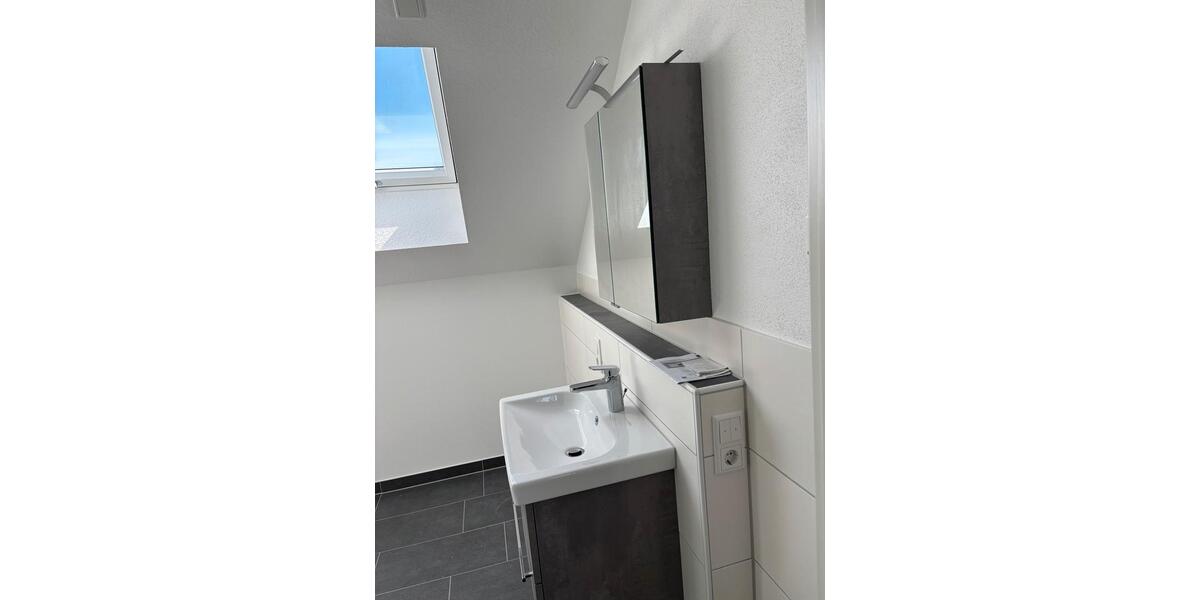 Dachgeschoßwohnung Wetzlar Dutenhofen - 3 Zimmer, 67 m&sup2;, 920&euro; | Angebot:26412904