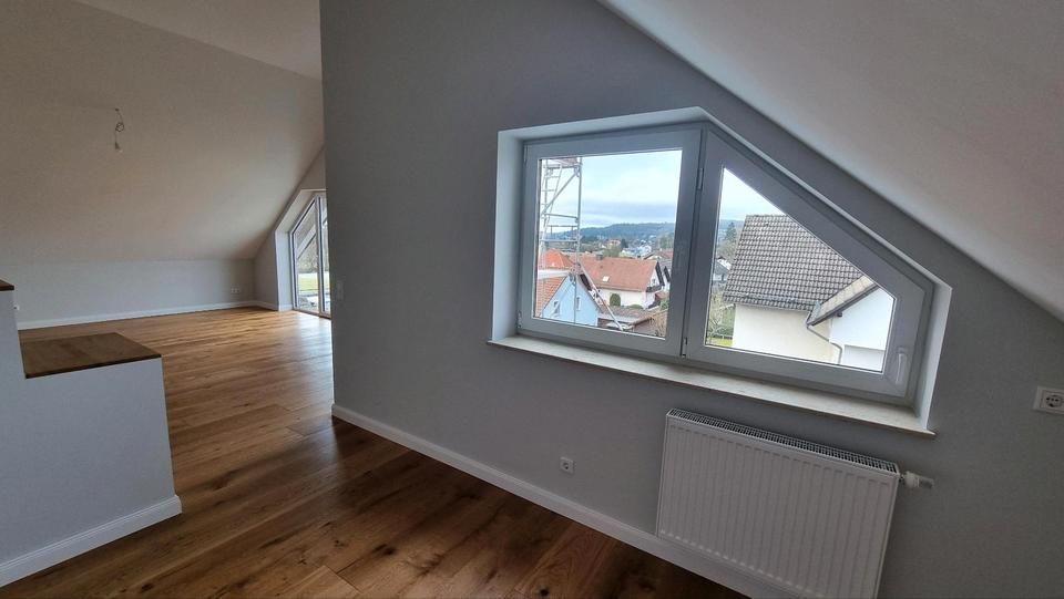 Dachgeschoßwohnung Schlüchtern - 3 Zimmer, 86 m&sup2;, 1.210&euro; | Angebot:24685586