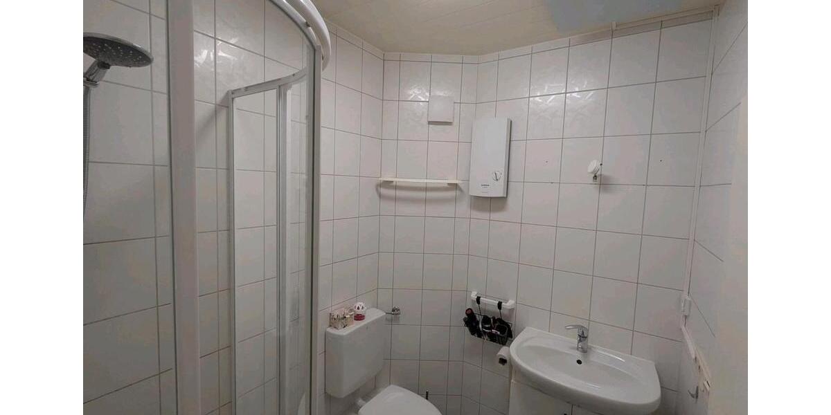 Dachgeschoßwohnung Dickenschied - 2 Zimmer, 38 m&sup2;, 430&euro; | Angebot:25918978