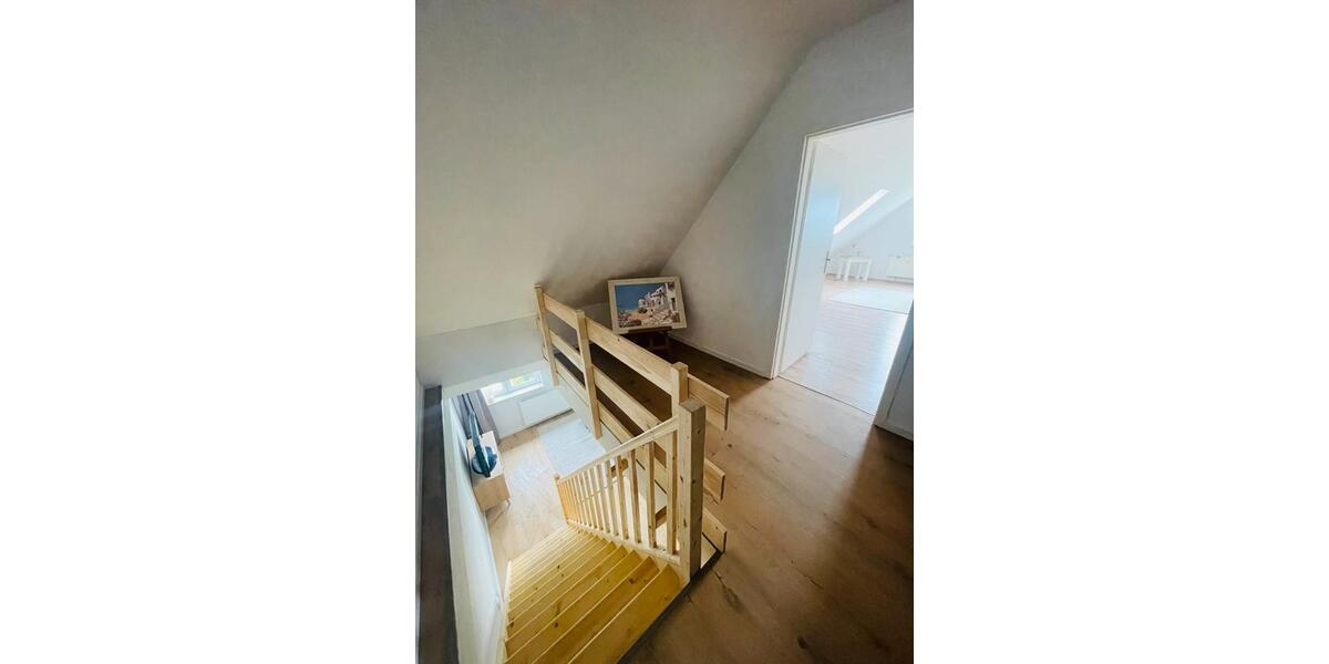 100 qm 4 Raum Maisonette Wohnung mit Dachterrasse möbliertunmöbl 4 zimmer