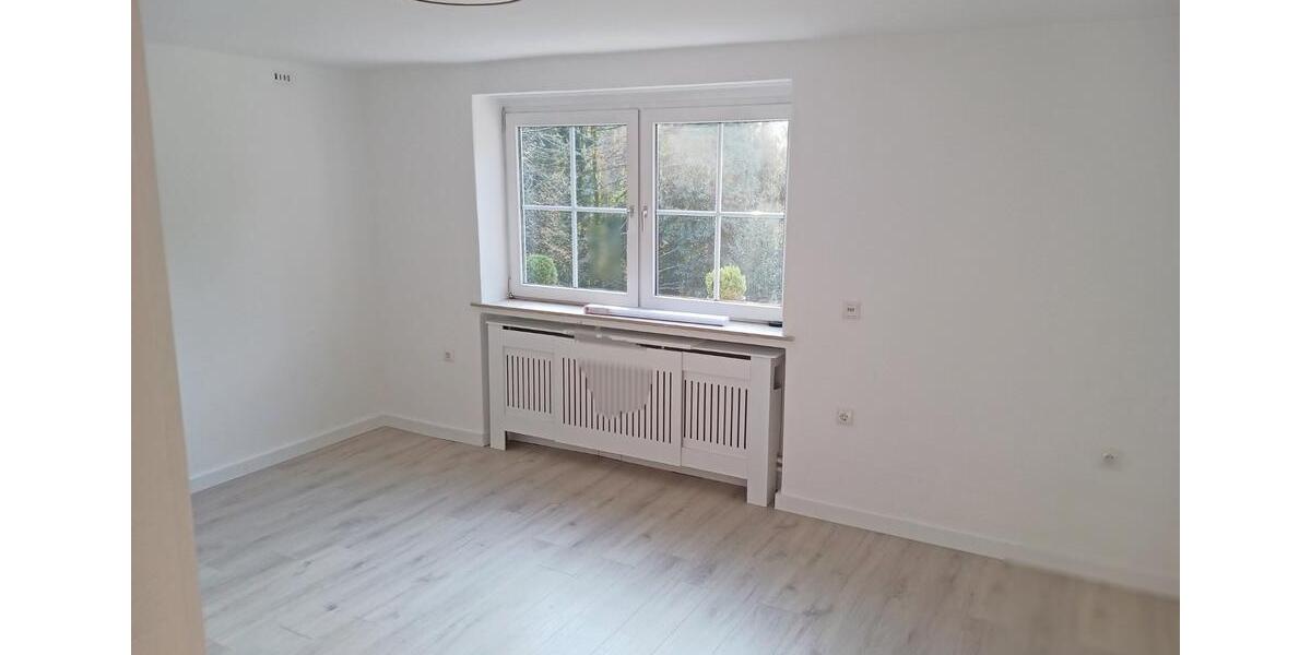 Etagenwohnung Rinteln - 4 Zimmer, 102 m&sup2;, 975&euro; | Angebot:25989536