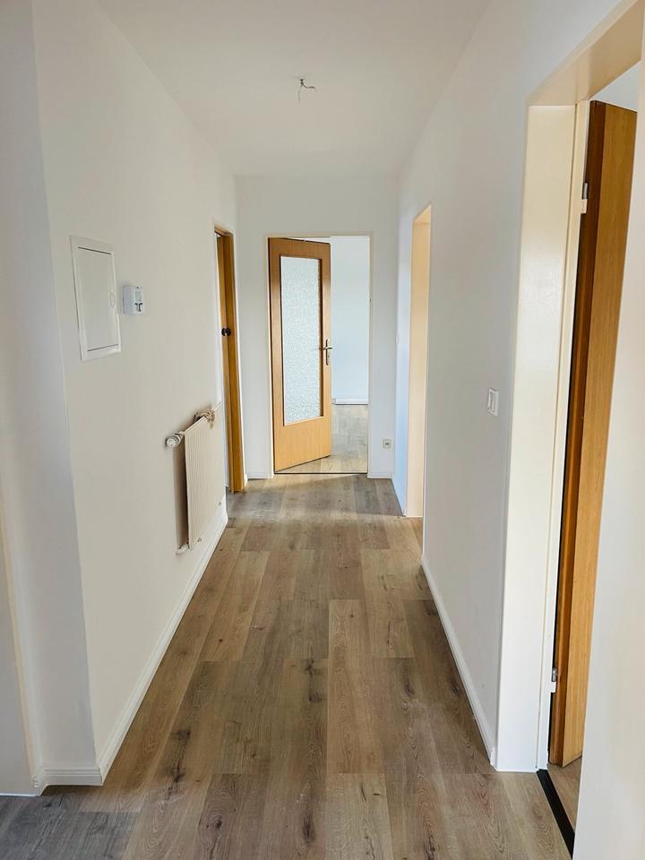 3 WG-Zimmer-DG-Wohnung in zentraler Lage zimmer
