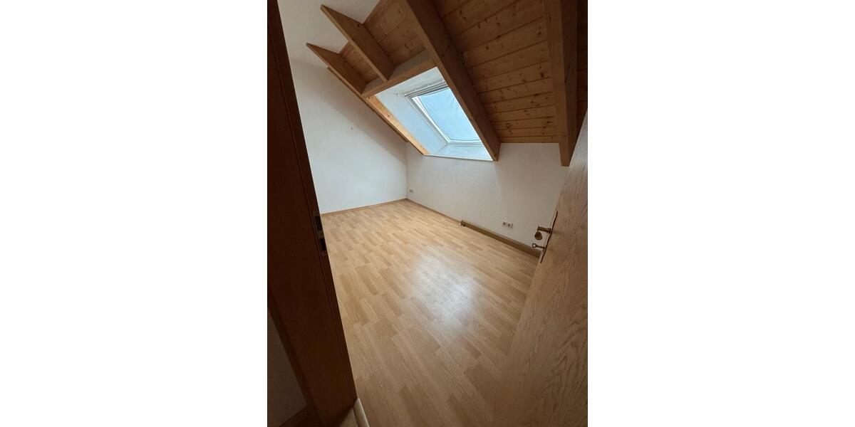 Etagenwohnung Schmölln - 1 Zimmer, 46 m&sup2;, 399&euro; | Angebot:26444477