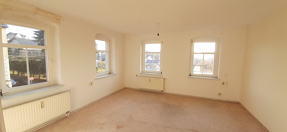 helle Drei-Zimmer-Wohnung in ruhiger Lage mit guter Fernsicht - Etagenwohnung Lauter-Bernsbach Bernsbach | Angebot:14517883