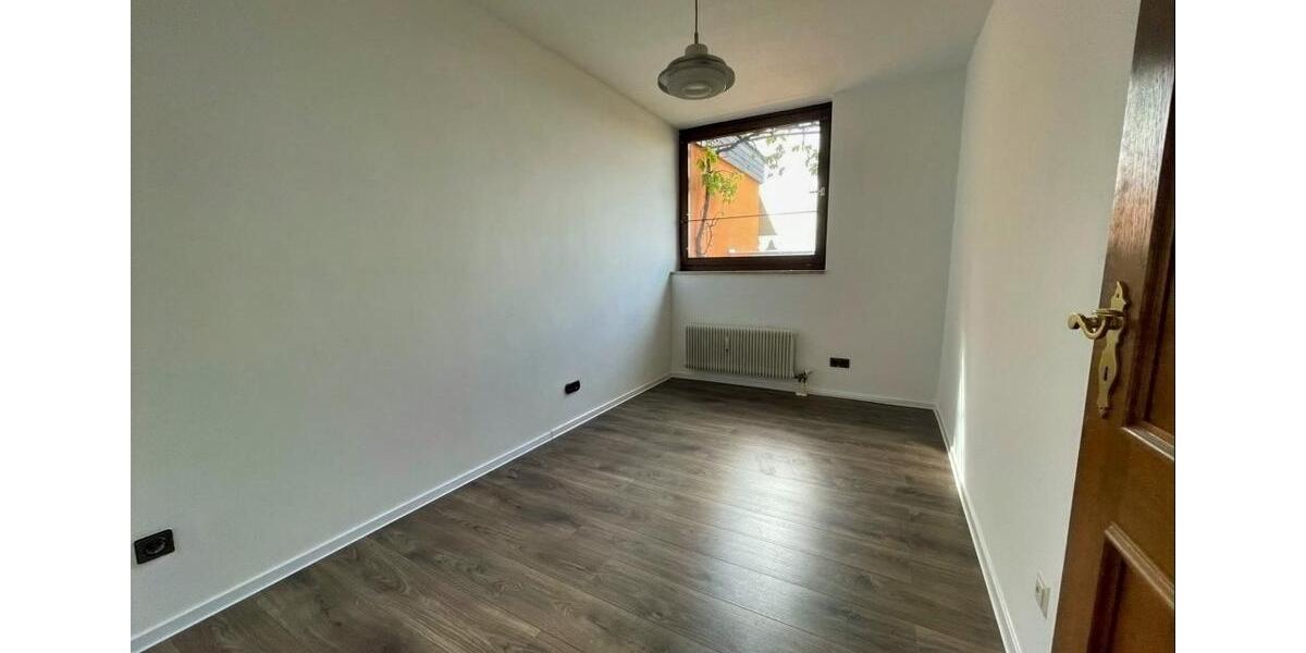 Dachgeschoßwohnung Nürnberg Gaismannshof - 4.5 Zimmer, 127 m&sup2;, 1.550&euro; | Angebot:25306318
