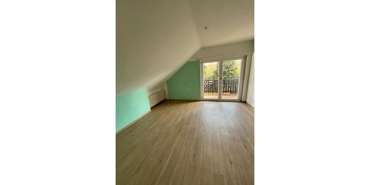 Etagenwohnung Kirchheimbolanden - 7 Zimmer, 200 m&sup2;, 2.000&euro; | Angebot:25978900