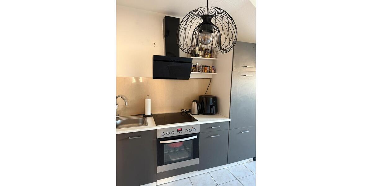 Dachgeschoßwohnung Bonn - 2 Zimmer, 63 m&sup2;, 980&euro; | Angebot:25267732