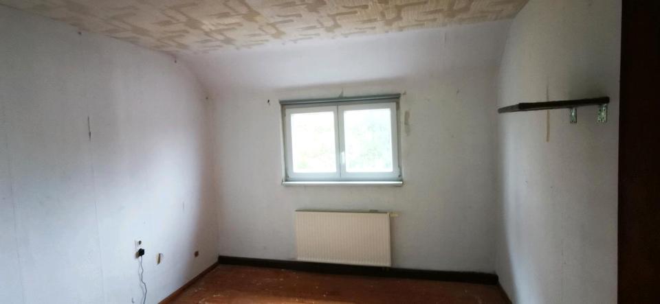 Einfamilienhaus mit viel Potenzial miete gegen Renovierung 3 zimmer