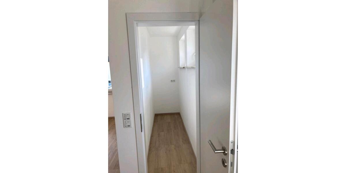 Erdgeschoßwohnung Sulzfeld - 4 Zimmer, 132 m&sup2;, 1.280&euro; | Angebot:26288314