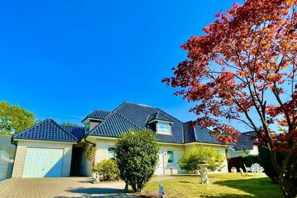 Haus Herzlake - 6 Zimmer, 219 m&sup2;, 1.800&euro; | Angebot:25960685