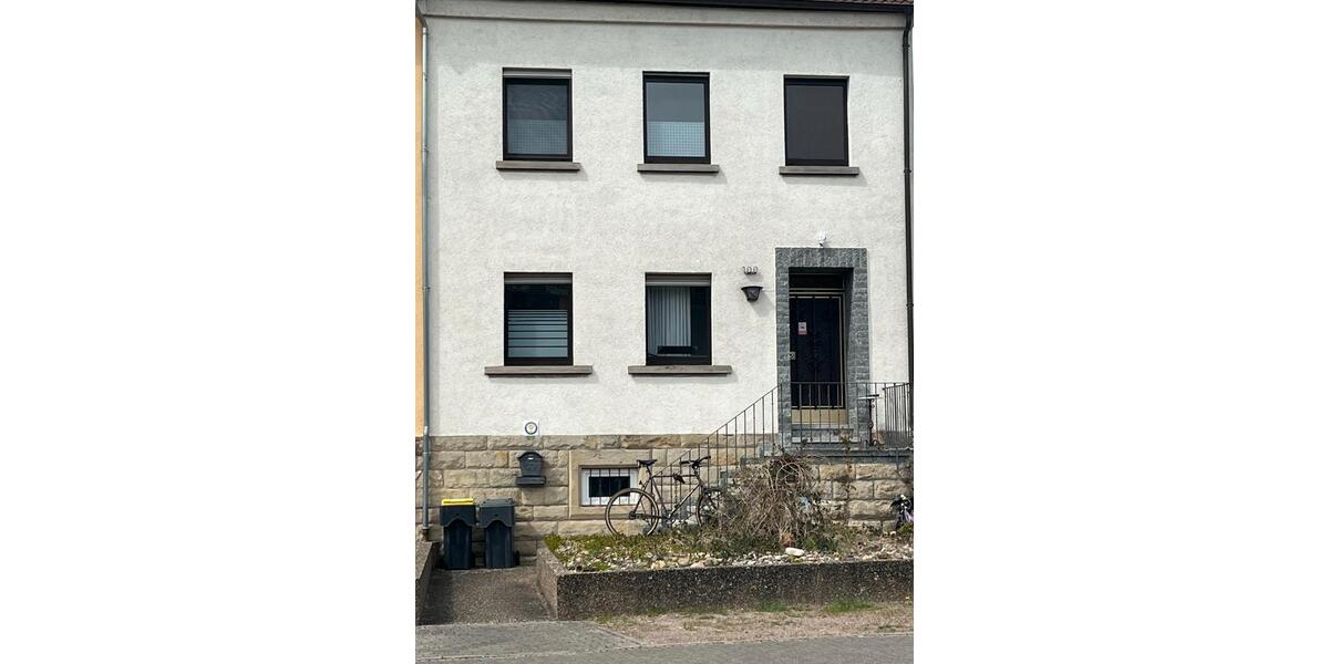 Etagenwohnung Saarbrücken Bübingen - 4 Zimmer, 130 m&sup2;, 1.100&euro; | Angebot:26252856