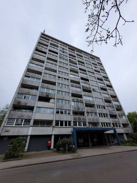 Gepflegte Wohnung mit Balkon, Einbauküche & Stellplatz sucht neuen Mieter