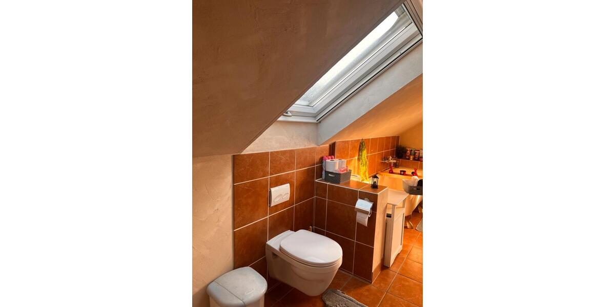 Dachgeschoßwohnung Edertal - 2 Zimmer, 50 m&sup2;, 450&euro; | Angebot:25378047