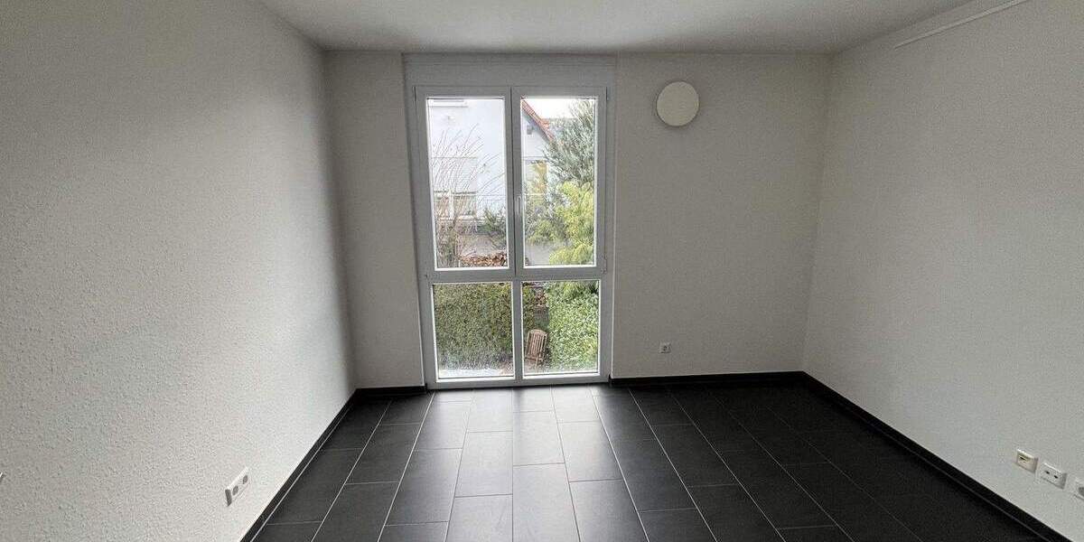 Etagenwohnung Böblingen - 3 Zimmer, 109 m&sup2;, 1.800&euro; | Angebot:24497716