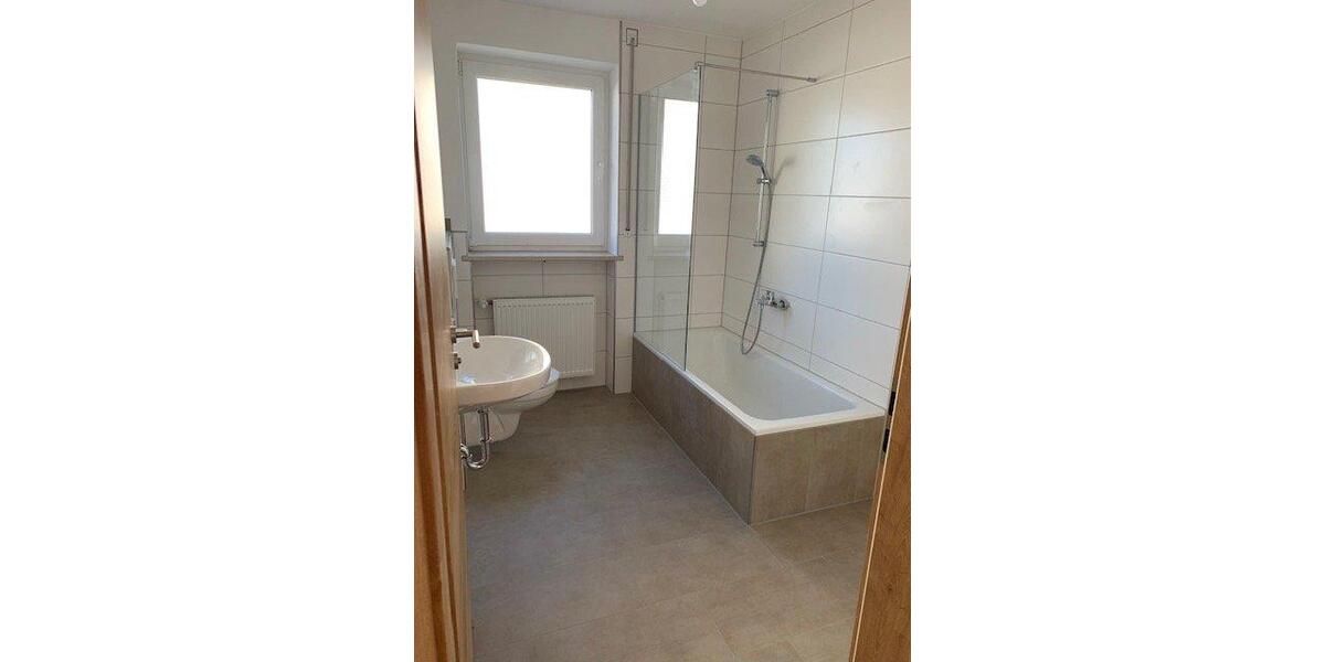 Erdgeschoßwohnung Straubing - 4 Zimmer, 103 m&sup2;, 850&euro; | Angebot:26635417