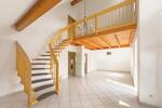 Lichtdurchflutete Maisonette-Wohnung mit gemütlichem Wohnflair