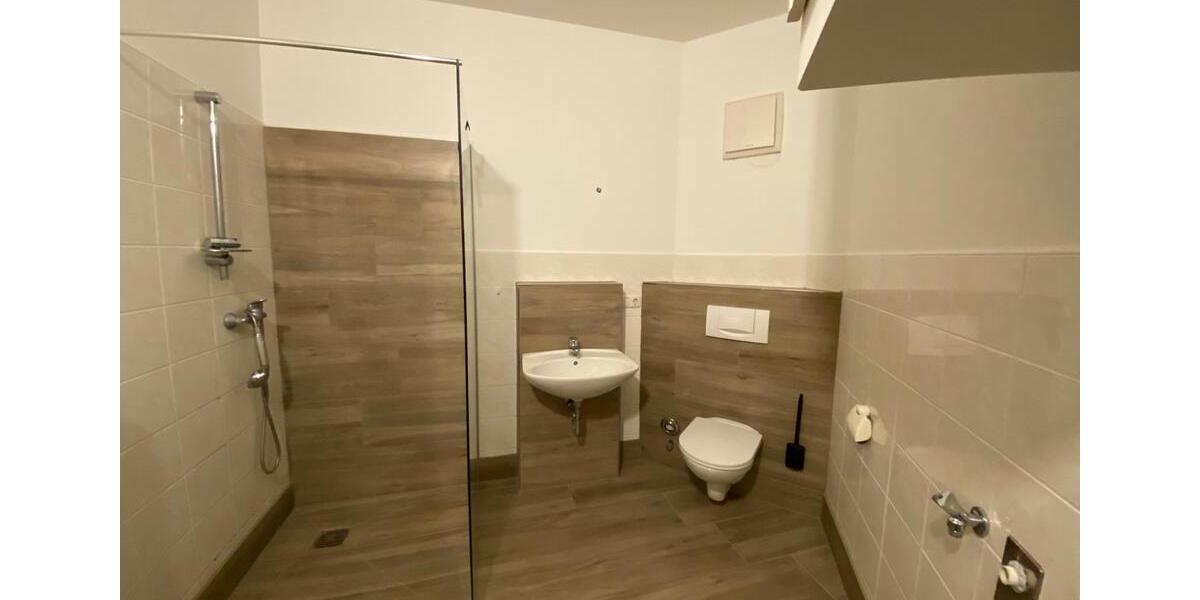 Etagenwohnung Gröditz - 3 Zimmer, 85 m&sup2;, 620&euro; | Angebot:24782847