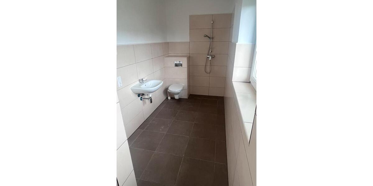 Erdgeschoßwohnung Hiddenhausen - 3 Zimmer, 136 m&sup2;, 1.215&euro; | Angebot:24456554