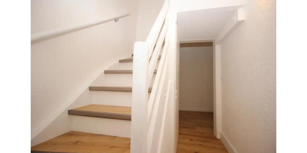 Einfamilienhaus Friedberg (Hessen) - 6 Zimmer, 130 m&sup2;, 1.800&euro; | Angebot:25083047