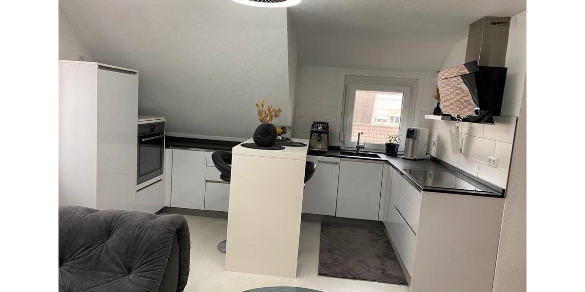 Dachgeschoßwohnung Heilbronn - 2 Zimmer, 42 m&sup2;, 1.200&euro; | Angebot:25229758