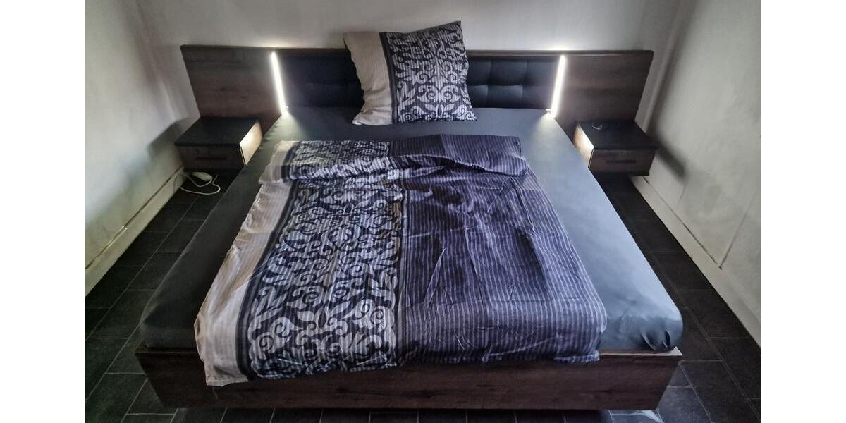 Wohnen auf Zeit Langenfeld (Rheinland) - 8 Zimmer, 150 m&sup2;, 550&euro; | Angebot:25550404