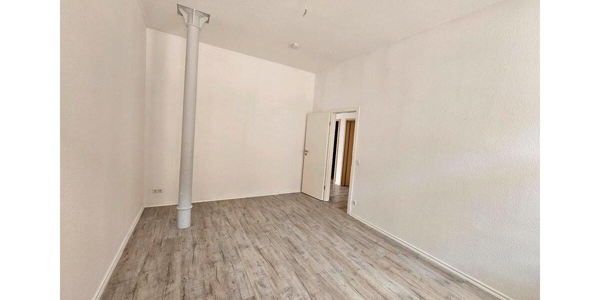 Erdgeschoßwohnung Crimmitschau - 4 Zimmer, 135 m&sup2;, 1.249&euro; | Angebot:24773905