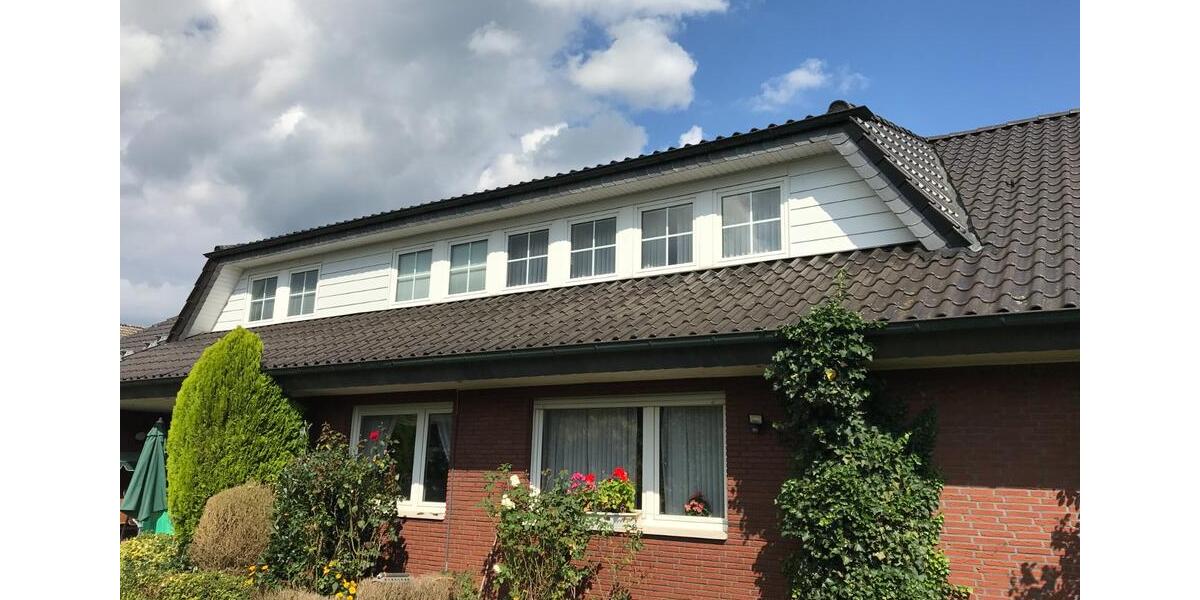 Dachgeschoßwohnung Verl - 3.5 Zimmer, 139 m&sup2;, 1.200&euro; | Angebot:25162081