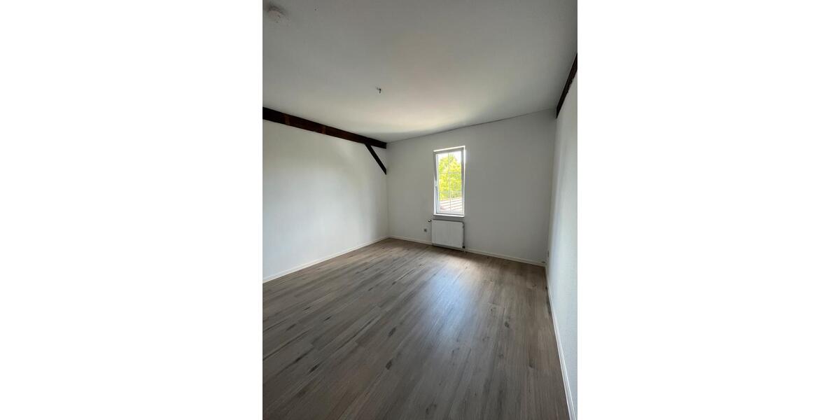Etagenwohnung Ilsfeld - 4 Zimmer, 94 m&sup2;, 1.100&euro; | Angebot:24732670