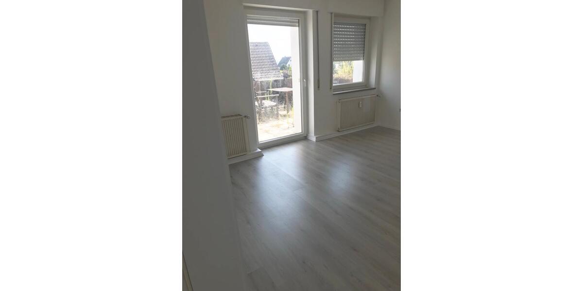 Terrassenwohnung Lage - 3 Zimmer, 83 m&sup2;, 960&euro; | Angebot:26545806