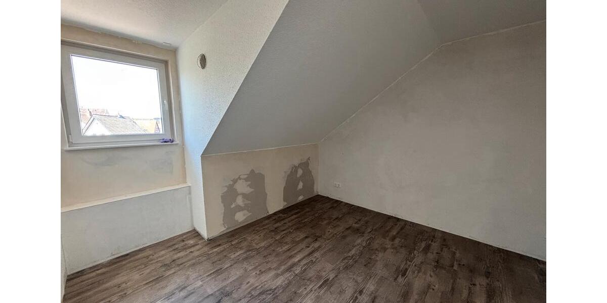 Dachgeschoßwohnung Wetzlar Dutenhofen - 3 Zimmer, 67 m&sup2;, 920&euro; | Angebot:26412904