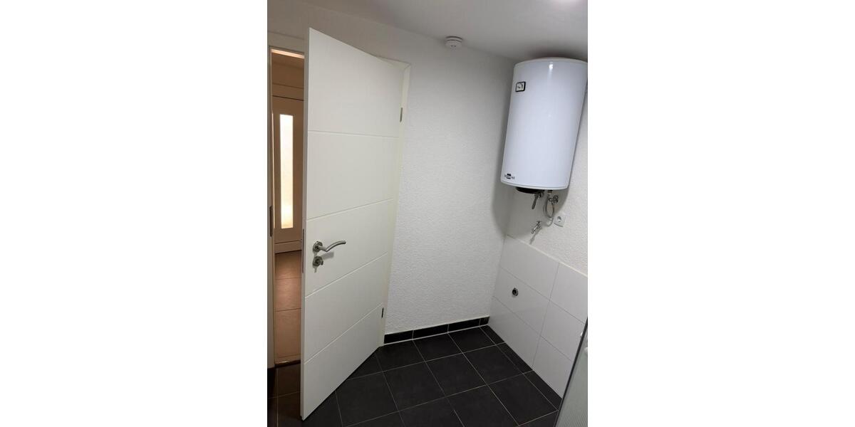 Erdgeschoßwohnung Kirchheim am Neckar - 3 Zimmer, 65 m&sup2;, 880&euro; | Angebot:25300835