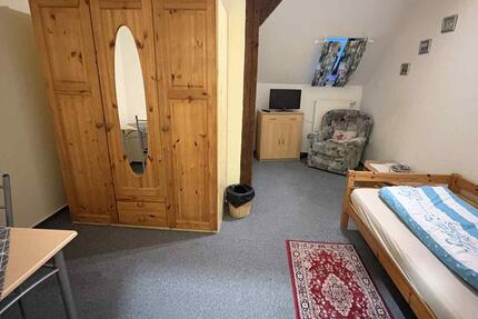 Wohnen auf Zeit Berne - 5 Zimmer, 15 m&sup2;, 25&euro; | Angebot:24487401