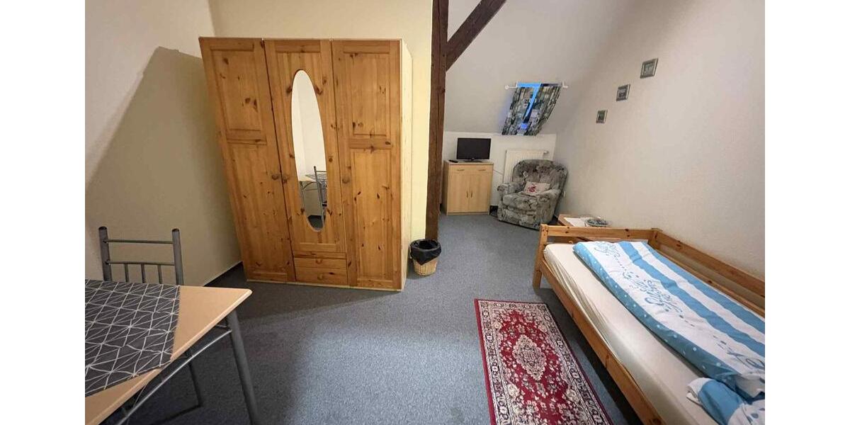 Wohnen auf Zeit Berne - 5 Zimmer, 15 m&sup2;, 25&euro; | Angebot:24487401
