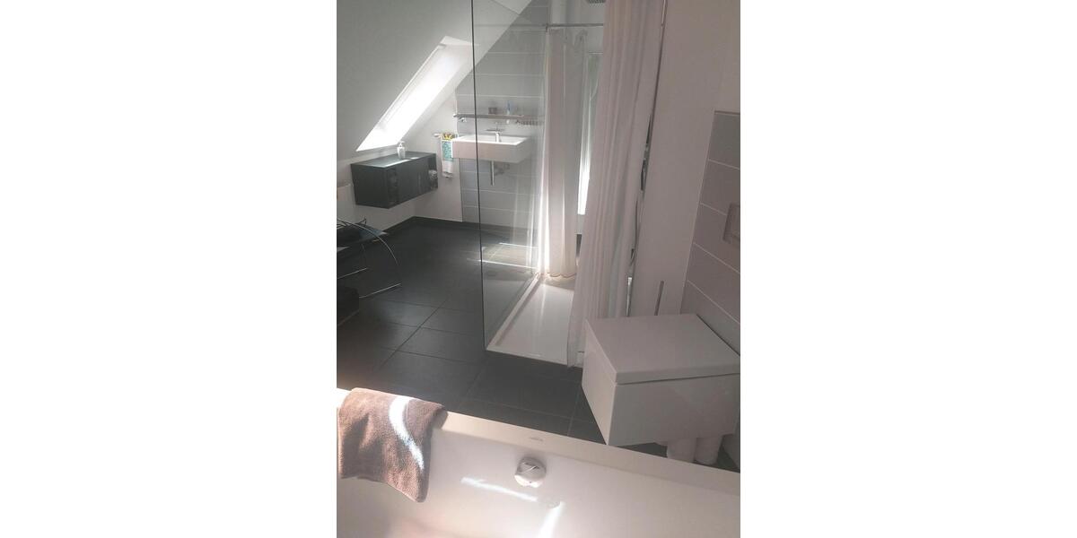 Dachgeschoßwohnung Bad Arolsen - 4 Zimmer, 115 m&sup2;, 950&euro; | Angebot:26004101