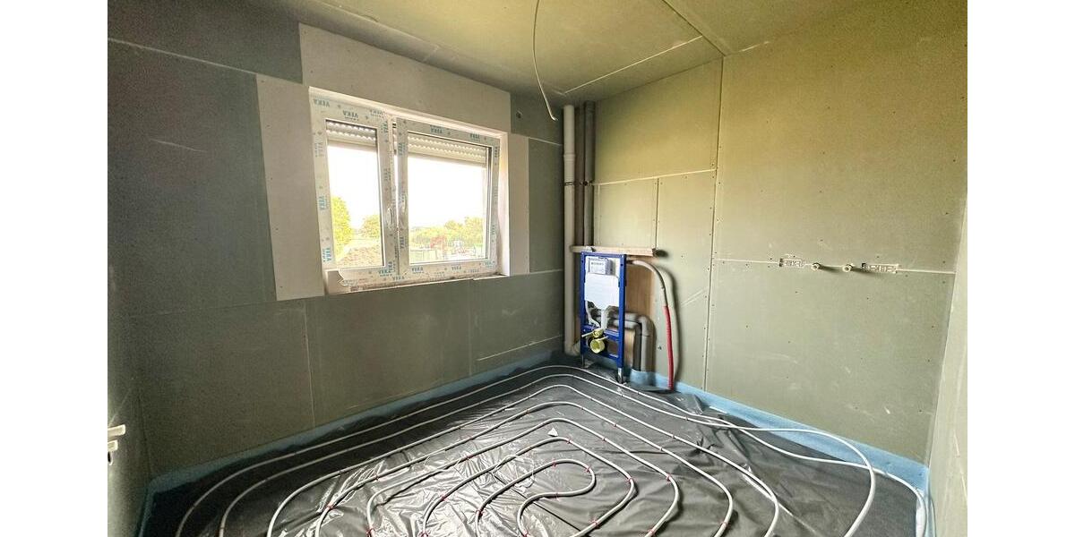 Rastede - Im Göhlen: Neubau-Reihenendhaus mit Einbauküche als Erstbezug 5 zimmer