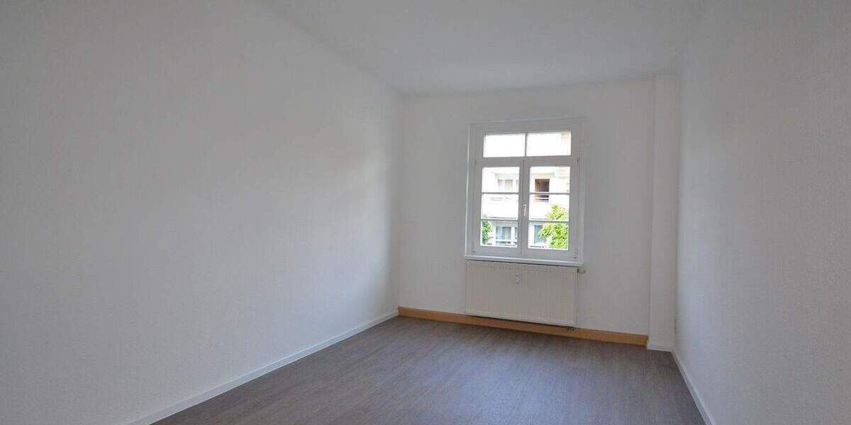 Etagenwohnung Dresden Leuben - 2 Zimmer, 60 m&sup2;, 475&euro; | Angebot:26160855