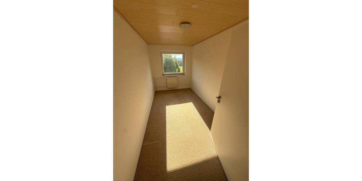 Etagenwohnung Rinteln - 4 Zimmer, 106 m&sup2;, 550&euro; | Angebot:26652772