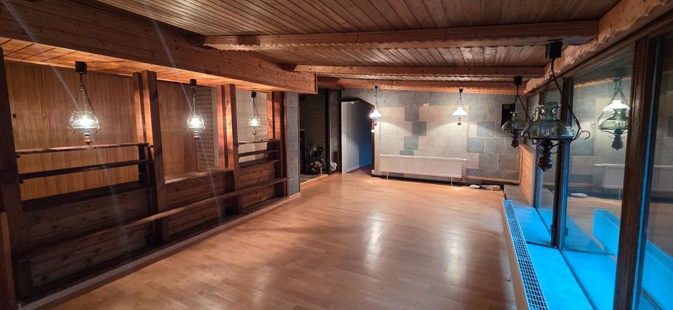 Villa Berlin Spandau - 2 Zimmer, 140 m&sup2;, 2.000&euro; | Angebot:26392302