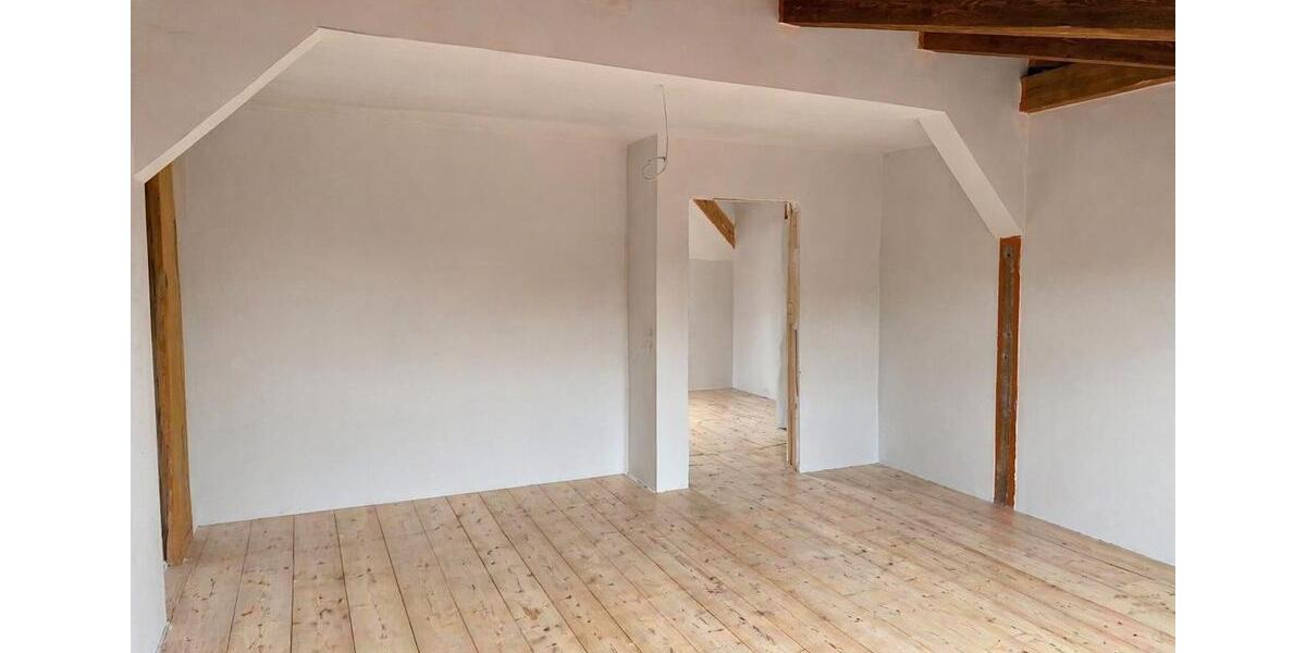 Dachgeschoßwohnung Schönebeck (Elbe) - 4 Zimmer, 110 m&sup2;, 800&euro; | Angebot:26249664