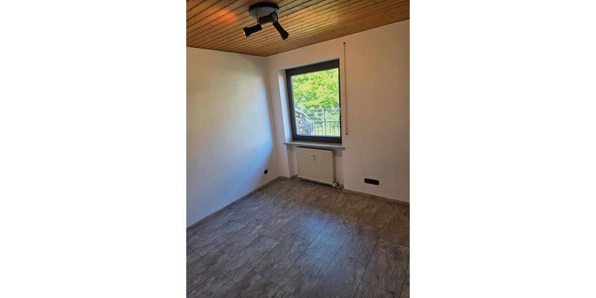 Erdgeschoßwohnung Breitengüßbach - 5 Zimmer, 128 m&sup2;, 1.250&euro; | Angebot:26409777