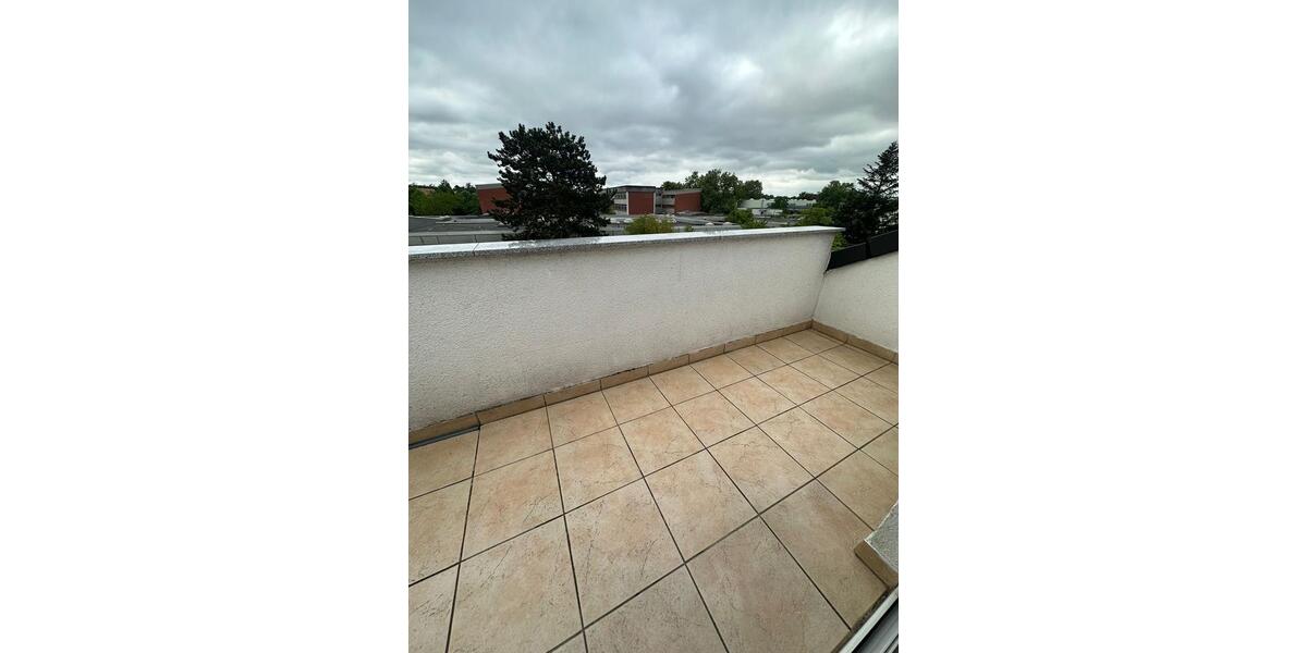 Dachgeschoßwohnung Rüsselsheim am Main - 3 Zimmer, 85 m&sup2;, 1.100&euro; | Angebot:26698328