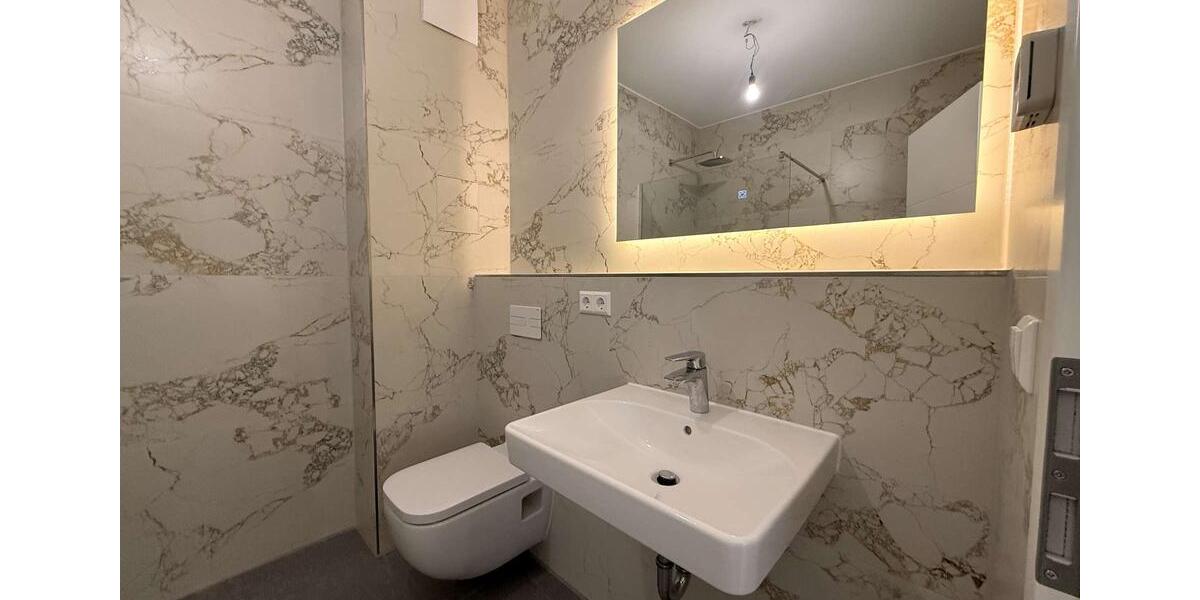 Etagenwohnung Leipzig Mitte - 4 Zimmer, 136 m&sup2;, 2.040&euro; | Angebot:25418313