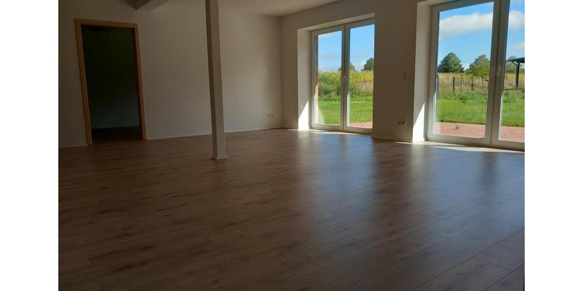 Erdgeschoßwohnung Wittenburg - 5 Zimmer, 150 m&sup2;, 1.200&euro; | Angebot:25099265