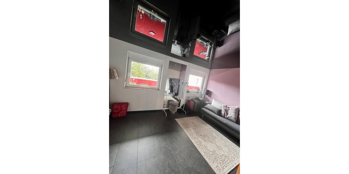 Etagenwohnung Saarbrücken Dudweiler - 3 Zimmer, 105 m&sup2;, 1.100&euro; | Angebot:26022303